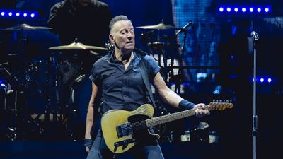 Bruce Springsteen takes a tumble during Amsterdam show