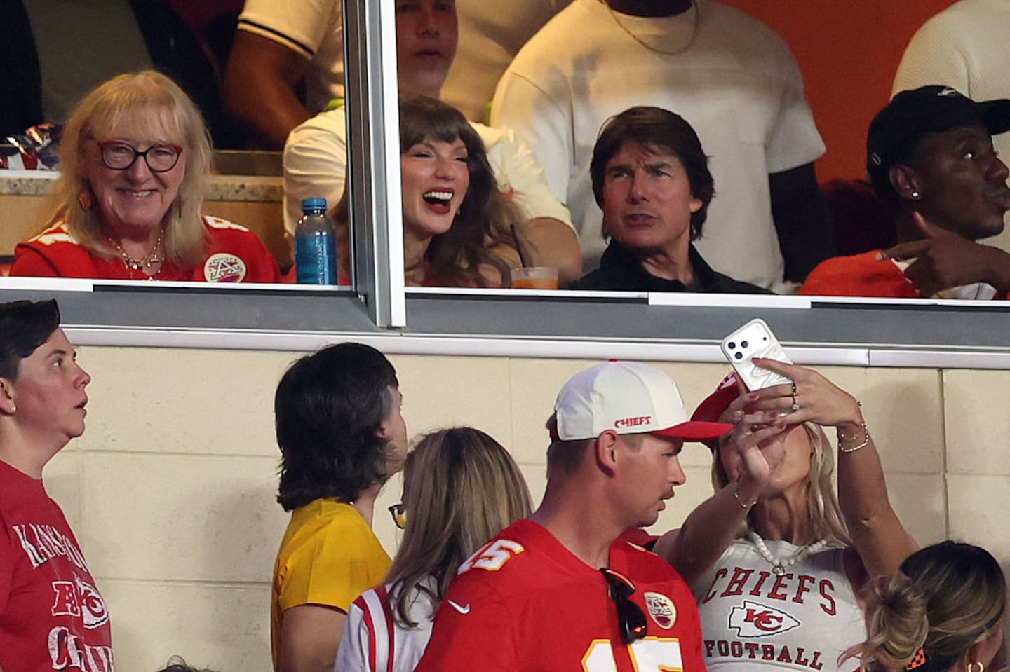 Taylor Swift and Tom Cruise